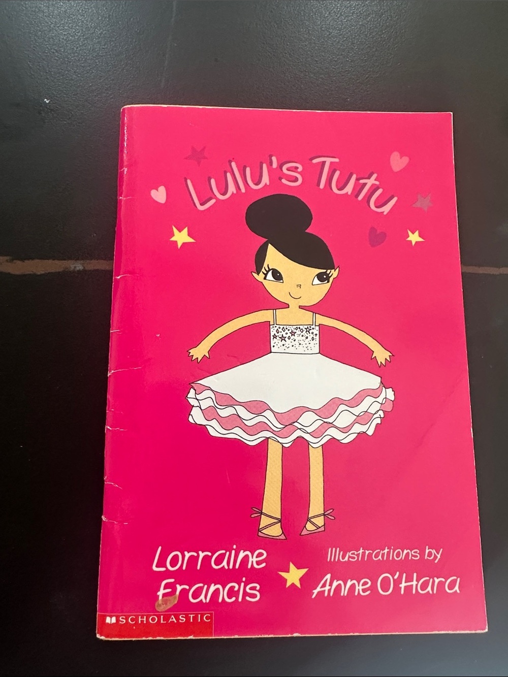 Scholastic Lulu's Tutu - Bright Pink Cover